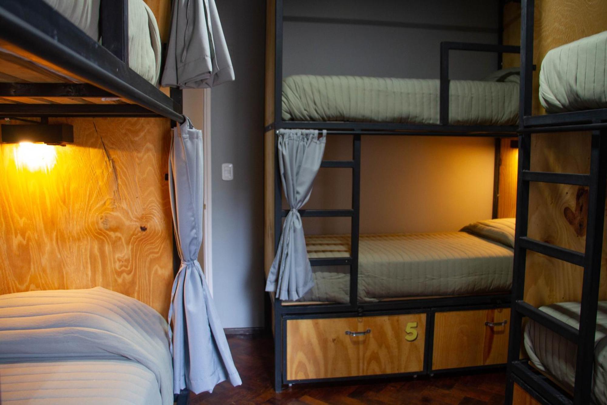 Sin Fin Hostel Мендоса Екстер'єр фото