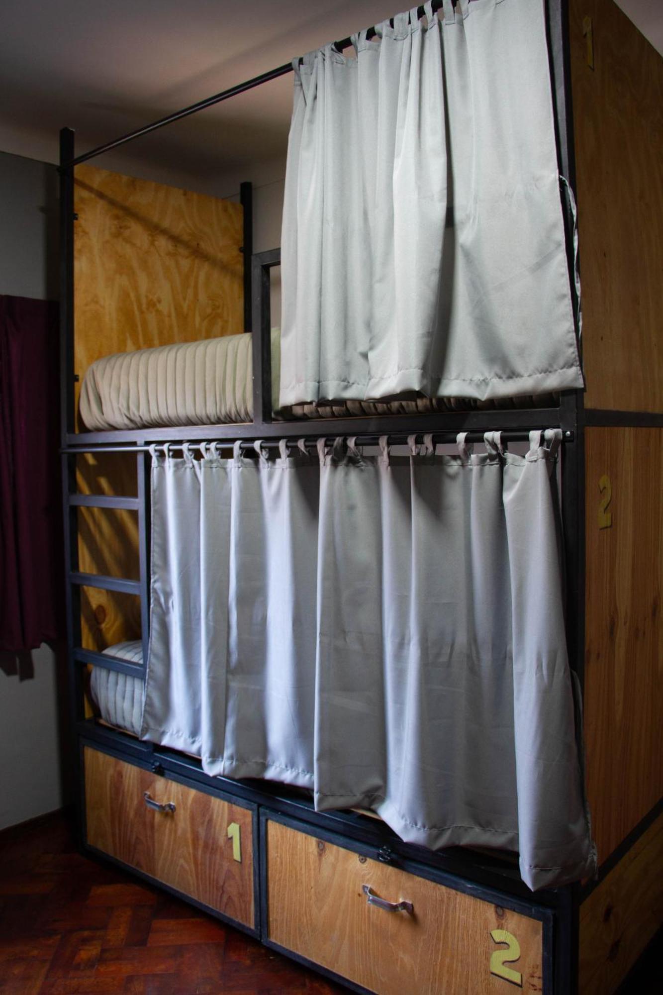 Sin Fin Hostel Мендоса Екстер'єр фото
