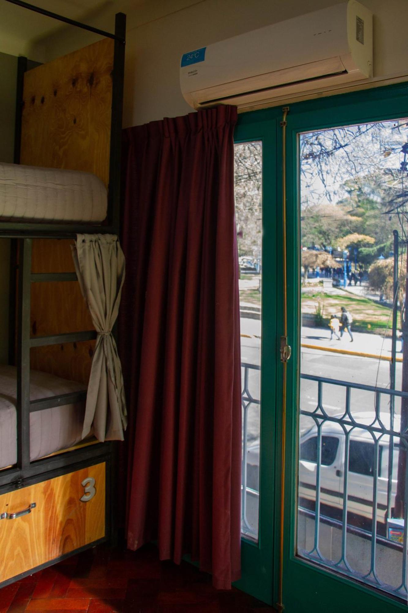 Sin Fin Hostel Мендоса Екстер'єр фото