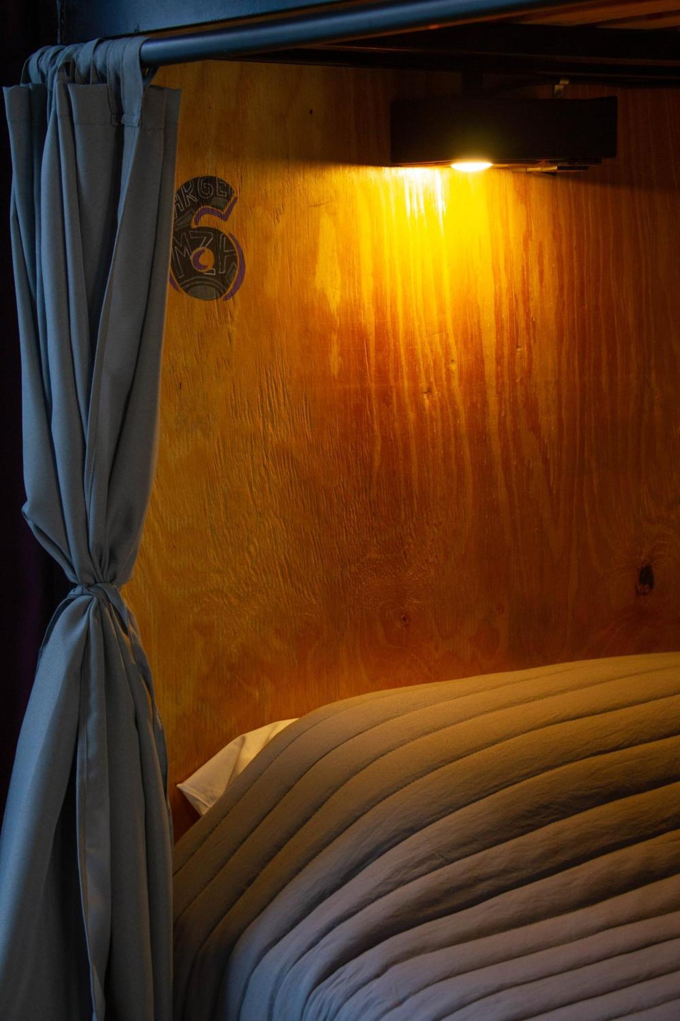 Sin Fin Hostel Мендоса Екстер'єр фото