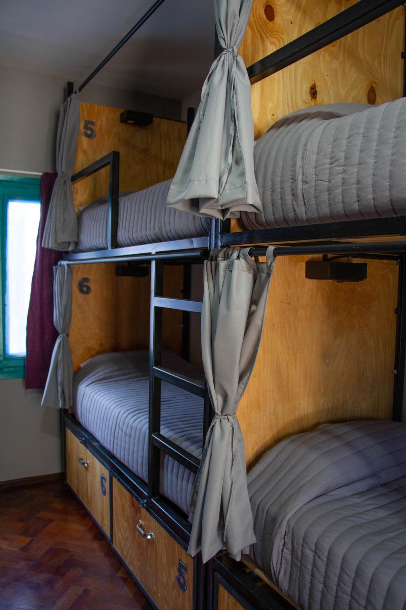 Sin Fin Hostel Мендоса Екстер'єр фото