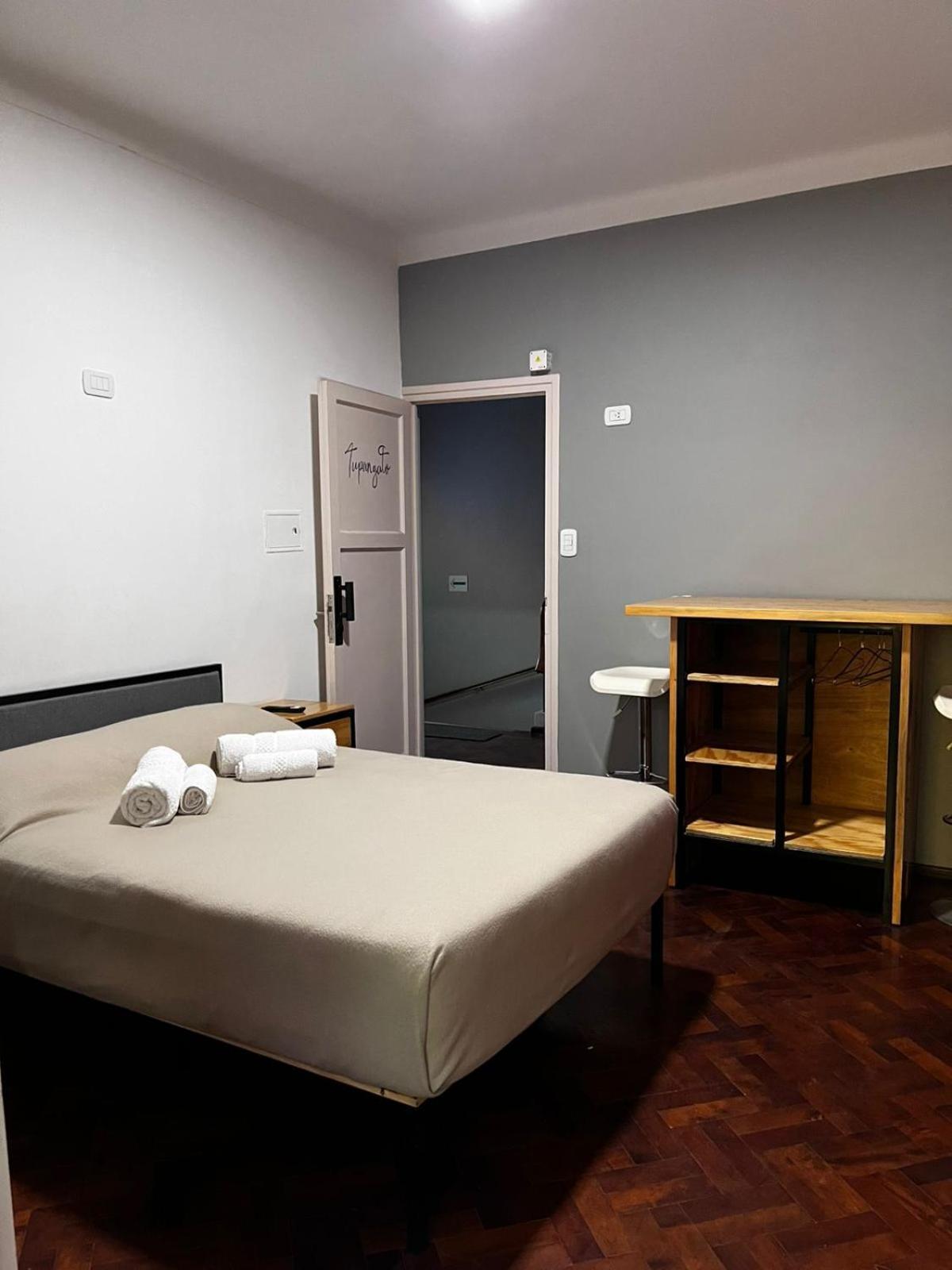 Sin Fin Hostel Мендоса Екстер'єр фото