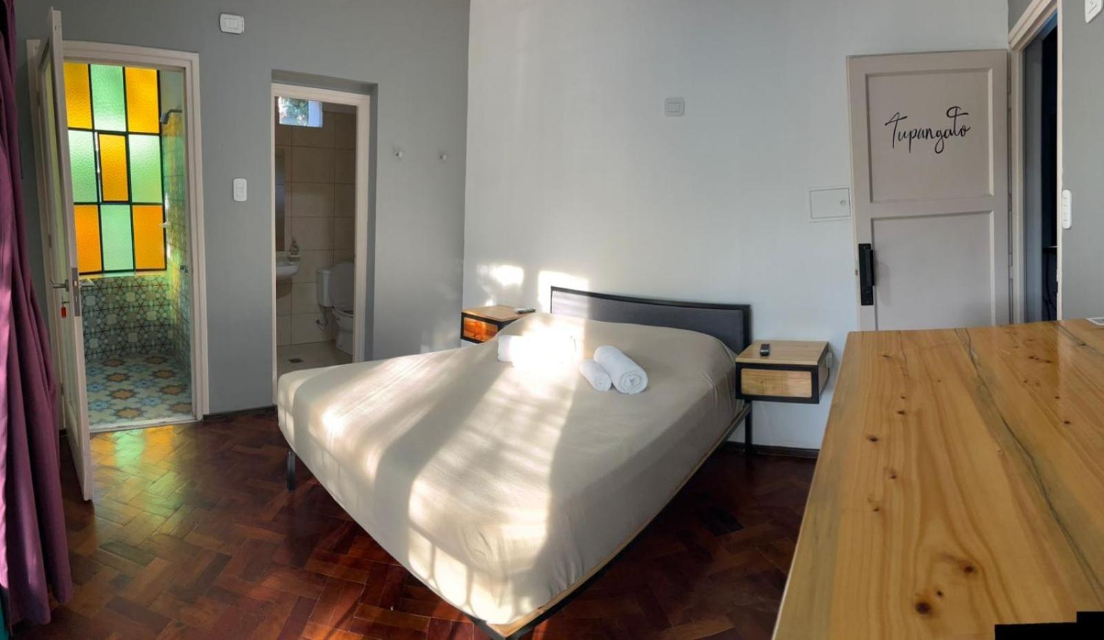 Sin Fin Hostel Мендоса Екстер'єр фото